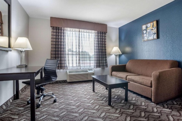 Quality Suites Baton Rouge East - Denham Springs image 14