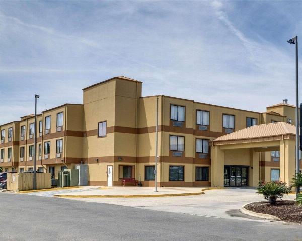 Quality Suites Baton Rouge East - Denham Springs image 3